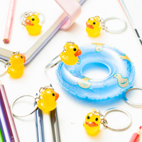 Haooryx 30Pcs Plastic Duck Keychains Duck Party Favors, Cute 3D Duck Chains Mini Ducky Pendant Accessories Gift Party Favors